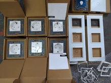 Livolo – Toma de corriente triple con panel de cristal. C7C3EU-11/2/3/5, Enchufe triple estándar europeo para pared, en 4 colores