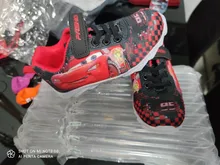 Nuevo de dibujos animados coches relámpago deportes niños Zapatos Zapatillas de deporte de la escuela los niños zapatos de salir a correr para las niñas al aire libre