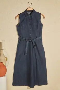 

Trendyol Arched Denim Dress TWOSS20EL2753