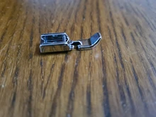 Prensatelas eléctricas multifuncionales para el hogar, prensatelas para cremalleras de acero inoxidable, plateadas, 3x1x0,5 cm, piezas de repuesto para máquina de coser