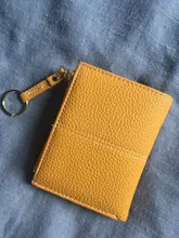Cartera de piel sintética suave para mujer, cartera amarilla de marca, monedero Mini con broche, tarjetero, billetera corta, Bolso pequeño Delgado, llavero con cremallera