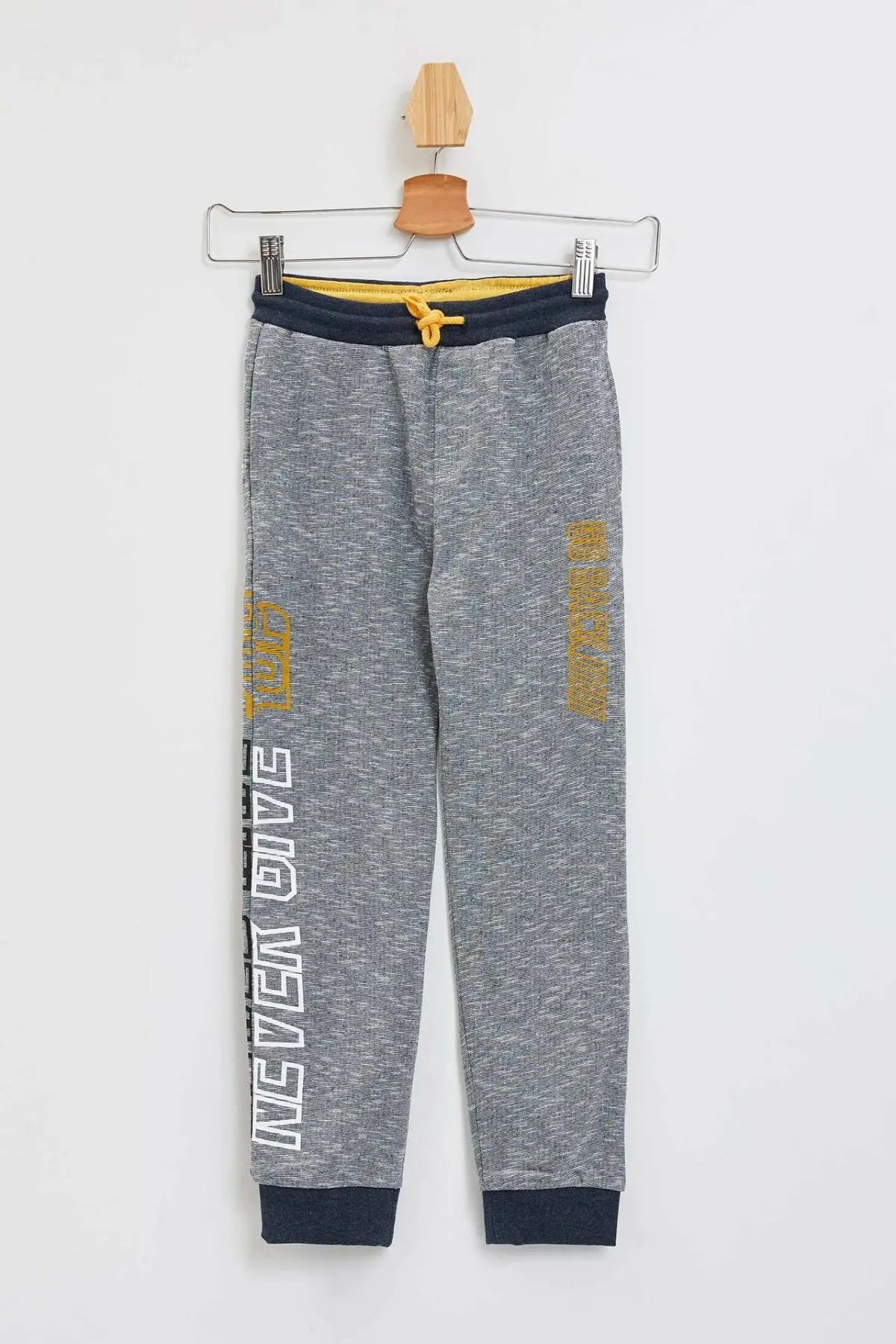 

DeFacto Boy Trousers-L2860A619AU