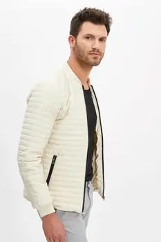 

DeFacto ManMont-R2843AZ20SP