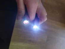 Mini lámpara LED portátil superbrillante para acampar, llavero de aluminio, luz LED, linterna de defensa personal para exteriores