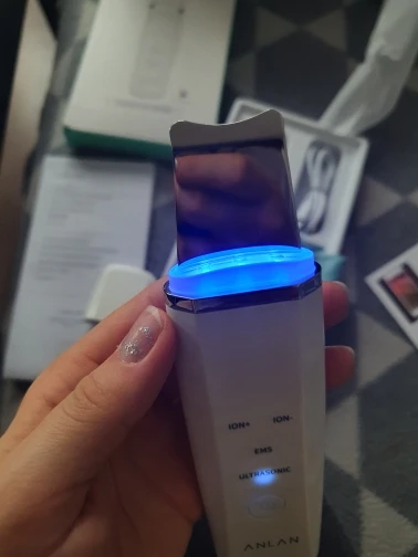 Отзыв о товаре ANLAN Ультразвуковой скрабер скруббер, ионная лопатка для чистки лица, пилинг, лифтинг для лица, удаление угрей, терапия красным светом для удаления черных точек blackhead remover узи чистка ультразвуковая чистка лица от пользователя S***a