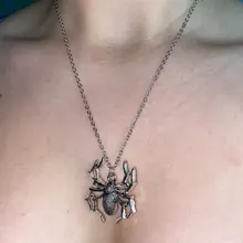 Colgantes de araña para Halloween para hombre y mujer, cadena cruzada redonda, collar de Color plateado, joyería