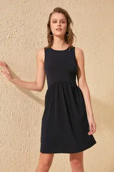 

Trendyol Sleeveless Knitted Dress TWOSS20EL0458