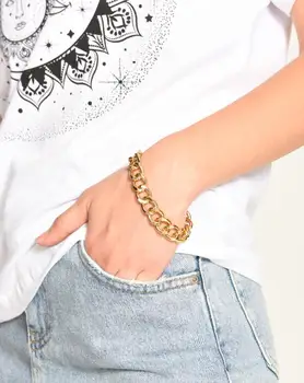 

GOLD BRACELET