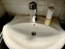 Grifos de plata de un solo tirador para cocina, rociador giratorio para fregadero de cocina, extraíble, fontanería, agua fría y caliente