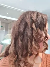 Rizador de pelo inalámbrico y giratorio automático, recargable por USB rizador de pelo, pantalla LED, herramienta de estilismo ajustable con temperatura