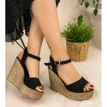

Loya Black Suede Filling Heel Sandals