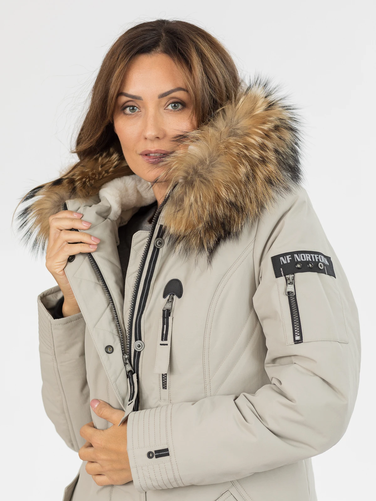 Womenswinterjackethoodednortfolkwarmparkacoatwithnatural