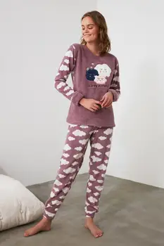 

Trendyol Embroidered Wellsoft Pajamas set THMAW21PT0649