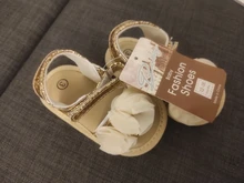 Sandalias antideslizantes de suela blanda para bebé recién nacido, zapatos de moda de flores para niña pequeña