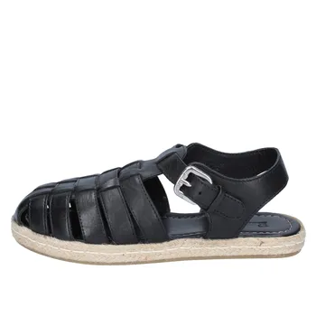 

And… VEE women sandals Black