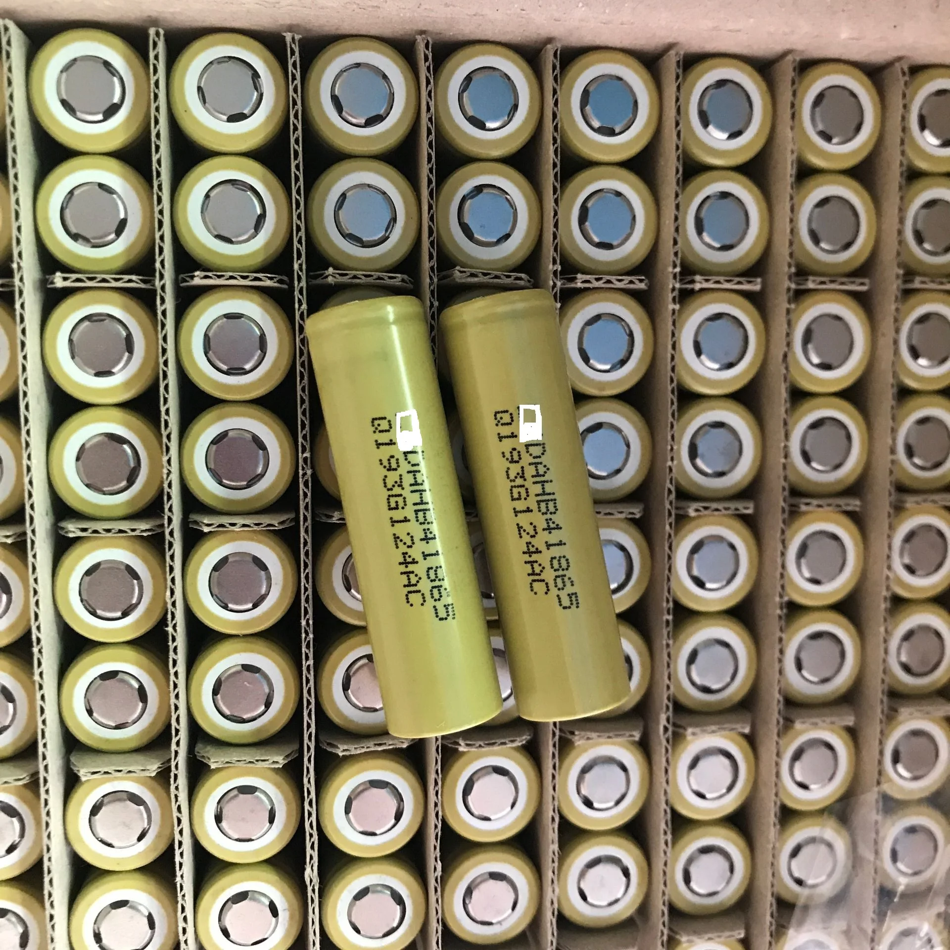 (50 шт./лот Бесплатная доставка) 18650 HB4 Chem INR18650HB4 30A разрядный литий-ионный