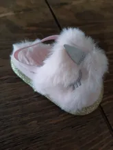 Sandalias con peluche para niñas pequeñas, suela suave de piel sintética, zapatos planos, zapatillas con correa de soporte elástico, 0 a 1 año