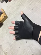 Guantes de cuero sintético para hombre, manoplas de medio dedo sin dedos para conducción al aire libre, motociclista, deportes al aire libre, novedad