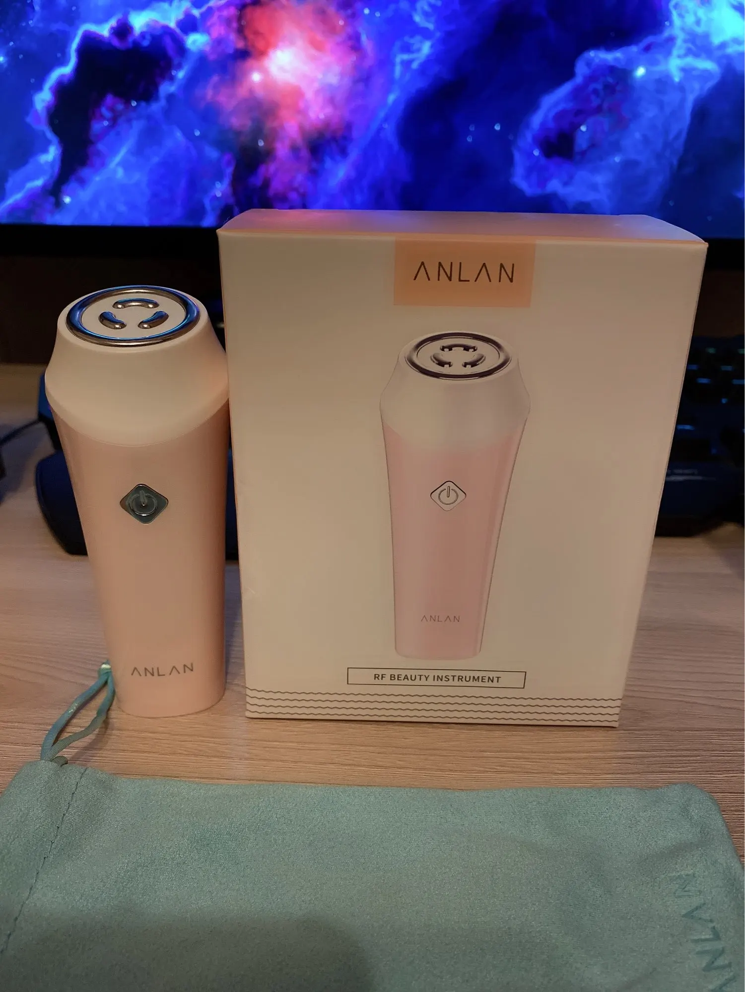 Отзыв о товаре ANLAN rf лифтинг аппарат массажер для лица микротоки для лица рф лифтинг аппарат RF Устройство для красоты RF лифтинг для лица радиочастотная мезотерапия для лица омоложение кожи лифтинг укрепляющее удаление морщин от пользователя Покупатель 