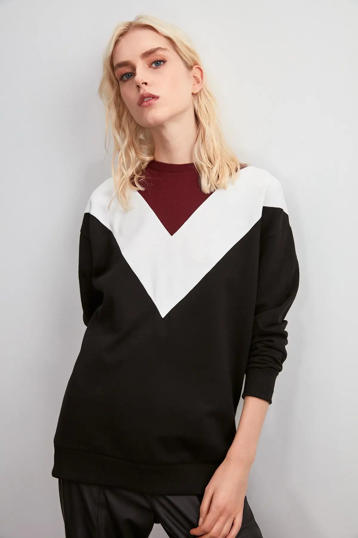 Trendyol с цветными блоками трикотажная толстовка TWOAW20SW0763