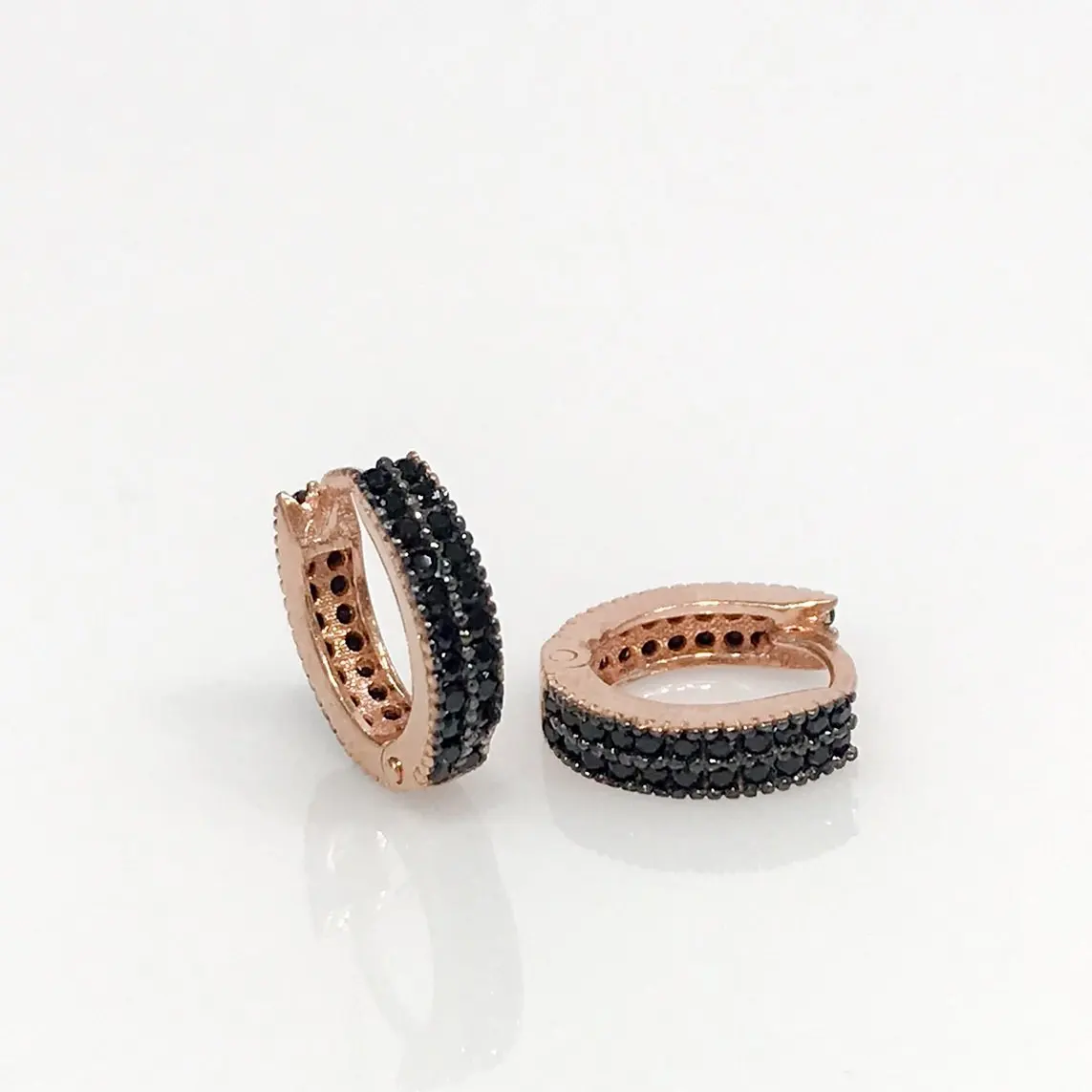 

Tiny Cubic Zirconia Black Silver Ring Earrings