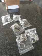 LLavero de acero inoxidable con agujeros para mujer, lote de 10 unidades, 20/23/25/28/30/33/35mm, partido redonda, regalo para hombre