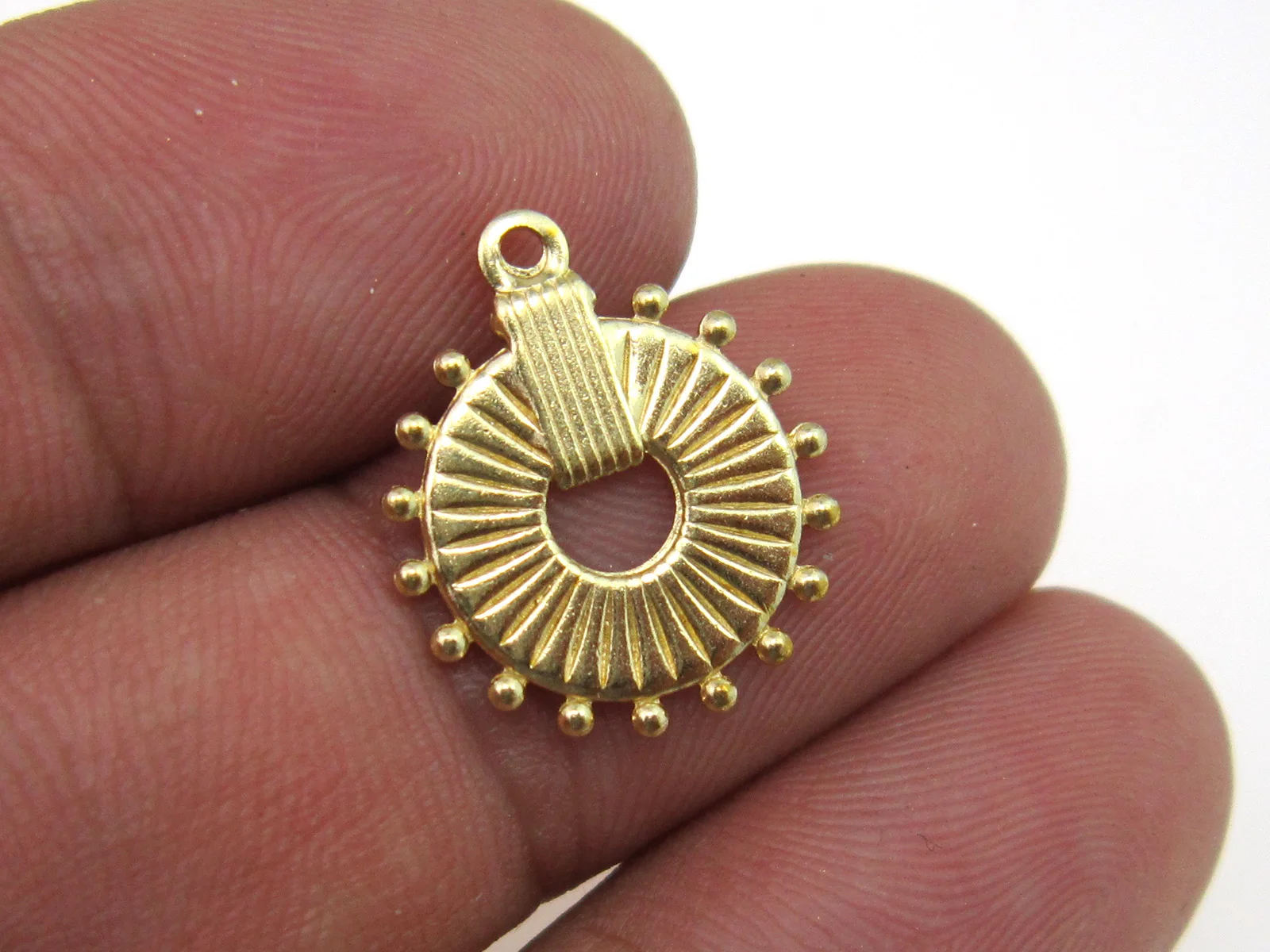 

10pcs Brass sun charm, Hammered Brass tribal pendant, 17.7x15x1mm, Brass dangle earrings, Brass necklace charms R1557