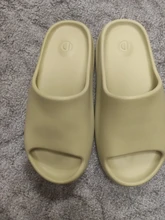 Zapatillas de verano de las mujeres de los hombres goma Eva para interiores 2021 Cool Fondo suave sandalias tendencia diapositivas Unisex chinelas zapatos para la playa casa 36-45