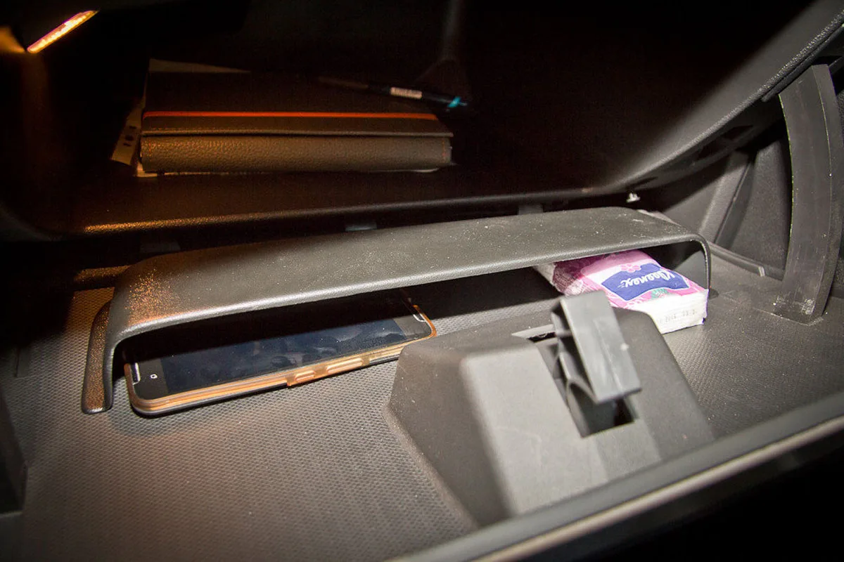 Organizer-pocket in a glove box Vesta | Автомобили и - Цена: US $14.22