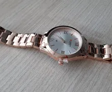 CURREN reloj de oro de las mujeres relojes de señoras creativa de las mujeres relojes de pulsera mujer reloj Relogio femenino Montre Femme
