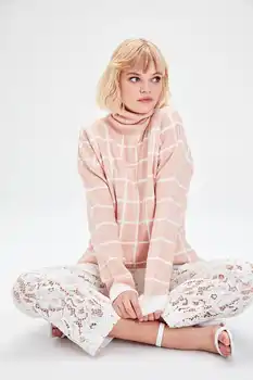 

Trendyol WOMEN-Powder Grid Pattern Knitwear Sweater TWOAW20YP0006
