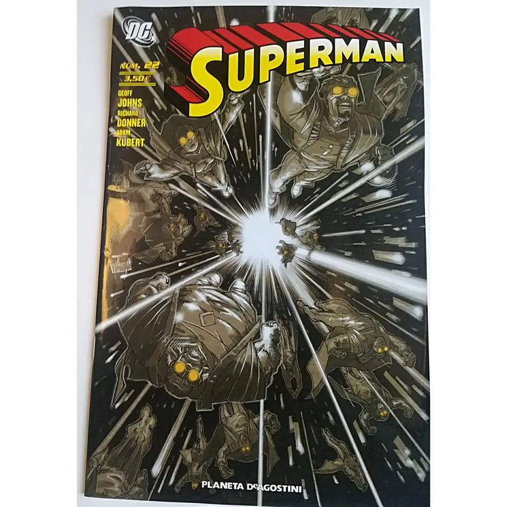 Супермен VOL II no. 22 DC COMICS ED. PLANETA 2009 1ª испанское издание комиксы писатель GEOFF JOHNS и ADAM