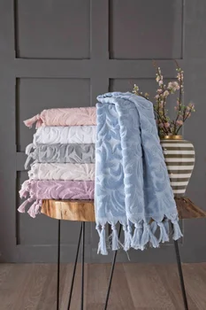 

Nella Velvet Jacquard Towel 50x90 375014550