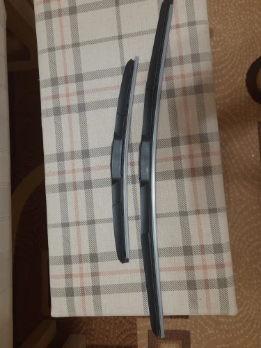 Отзыв о товаре Щетка стеклоочистителя автомобильная универсальная U-образная, 14 дюймов, 16 дюймов, 17 дюймов, 18 дюймов, 19 дюймов, 20 дюймов, 21 дюйм, 22 дюйма, 24 дюйма, 26 дюймов от пользователя P***a