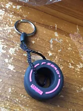 LLavero de neumático de goma blanda de PVC, llanta pequeña colgante creativa, decoración de coche, accesorios de coche, regalo