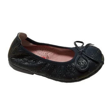 

Leather ballet pumps carved with flowers Pablosky