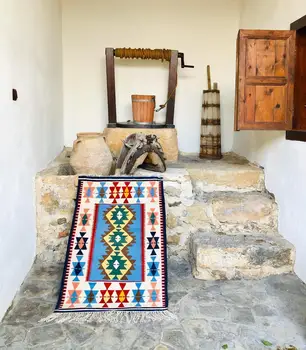 

North Turkish Hand Woven Antolian Kilim Rug & Carpet