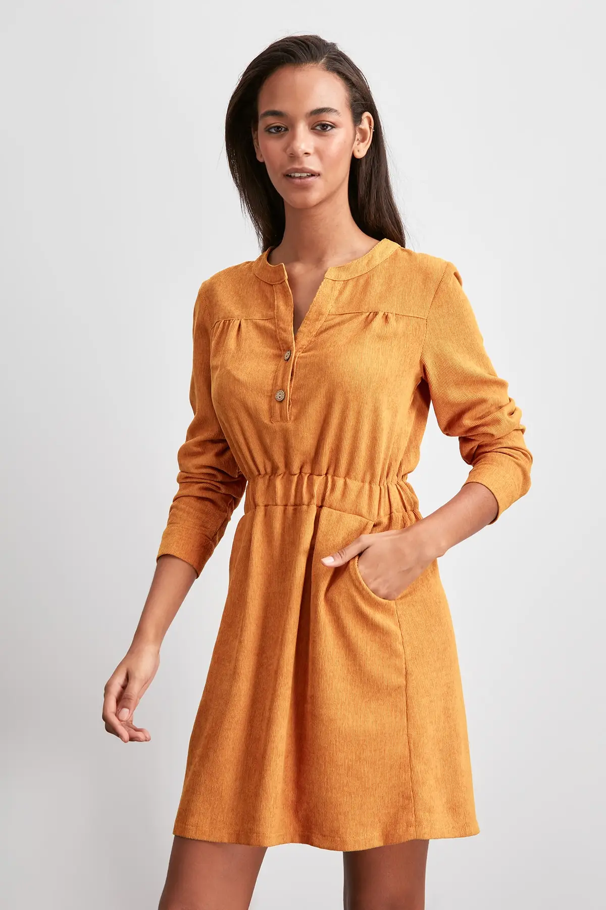 

Trendyol Velvet Button Dress TWOAW20EL2184