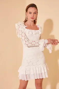 

Trendyol Flywheel Detailed Lace Dress TPRSS20EL1187