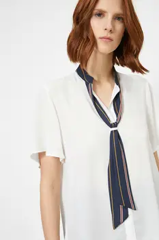 

Koton Women Raw White Collar Futher Bluz 0 YAK68861PW