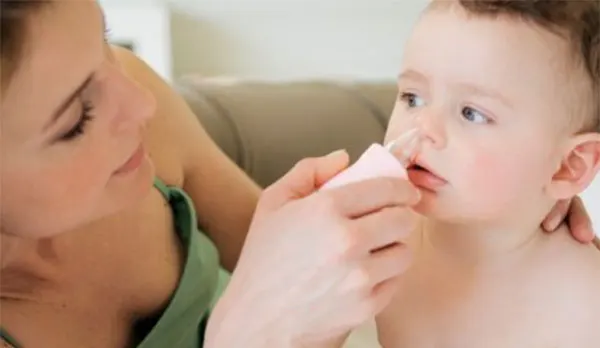 婴儿鼻子不通气怎么办 缓解婴儿鼻塞的方法