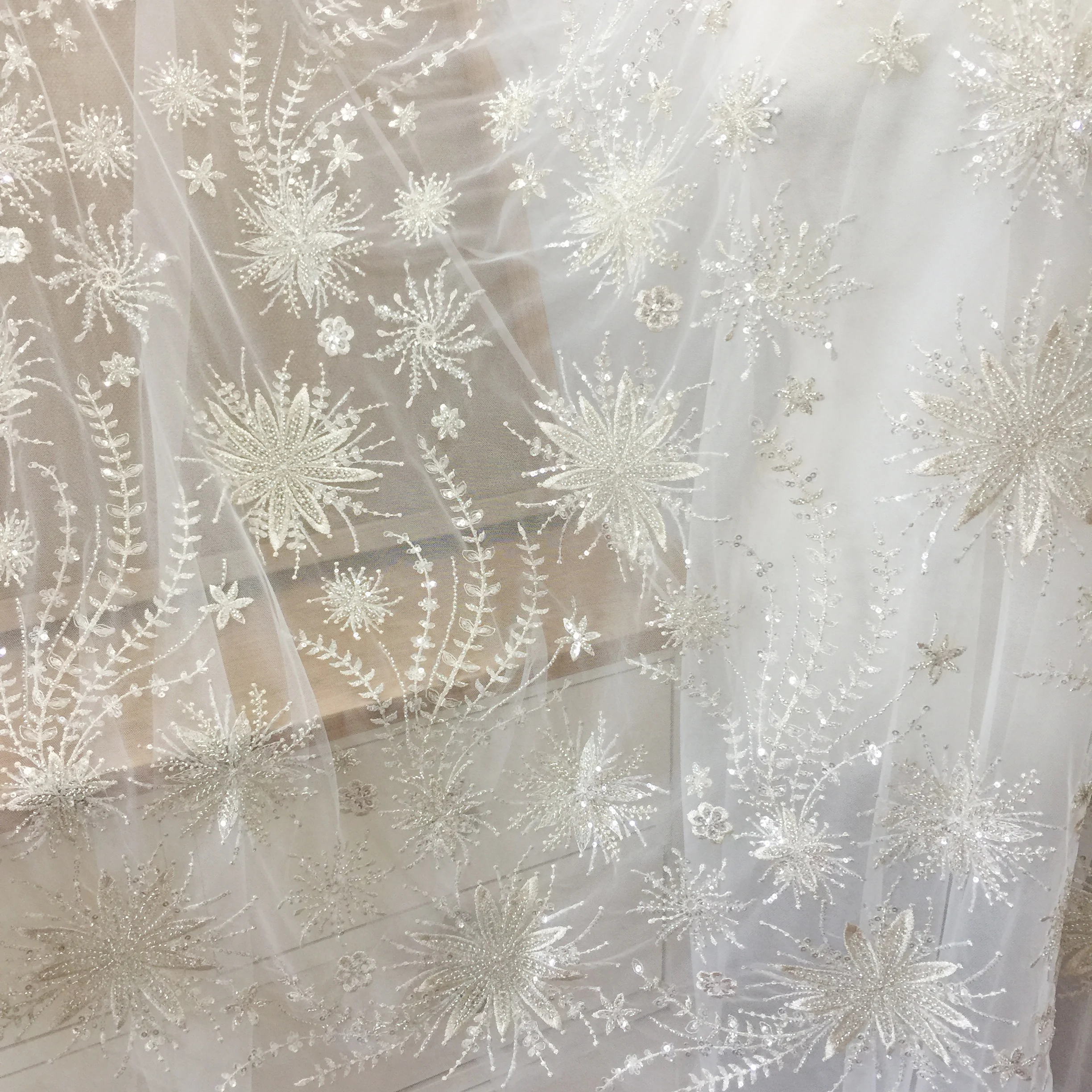 Роскошный 3D вышитый бисером светильник, золотая вышивка, тюль, кружевная ткань с блестками, ткань от-кутюр, кружево для свадьбы, выпускного вечера