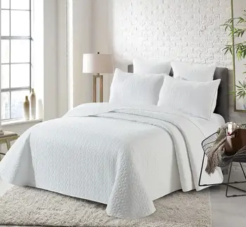 

Bedspread Bouti CASTRO White. Includes 1 or 2 Covers cushion as per size.