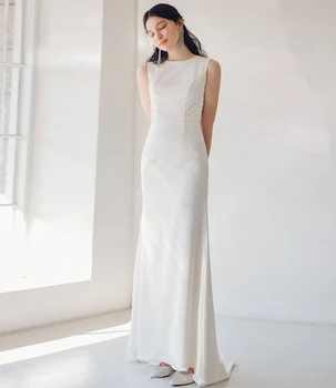 

Open back sleeveles plain satin sheath wedding gown bridal dress