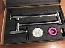 Grifo de latón montado en la pared para fregadero de cocina, rociador de Solo Frío negro, de un solo orificio, giratorio 360, con boquilla plegable