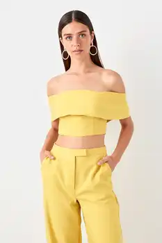 

Trendyol Carmen Neck Bustier TPRSS19BS0007