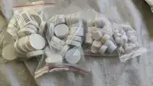 Caja de sonajero de juguete para 20 piezas, juguete de reparación, fabricante de ruido, inserto de campana para bebé, juguete con sonido de plástico blanco de 15/20/32/38mm