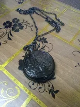 Kuroshitsuji-reloj de bolsillo con funda metálica, colgante de cadena de cuarzo, de Anime japonés