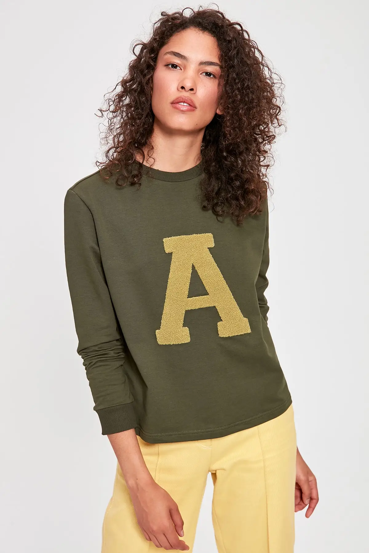 

Trendyol Khaki Letter Embroidered Basic Knitted Sweatshirt TWOAW20SW0306