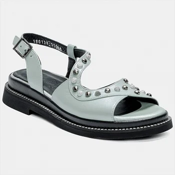 

Federica Rodari/sandals